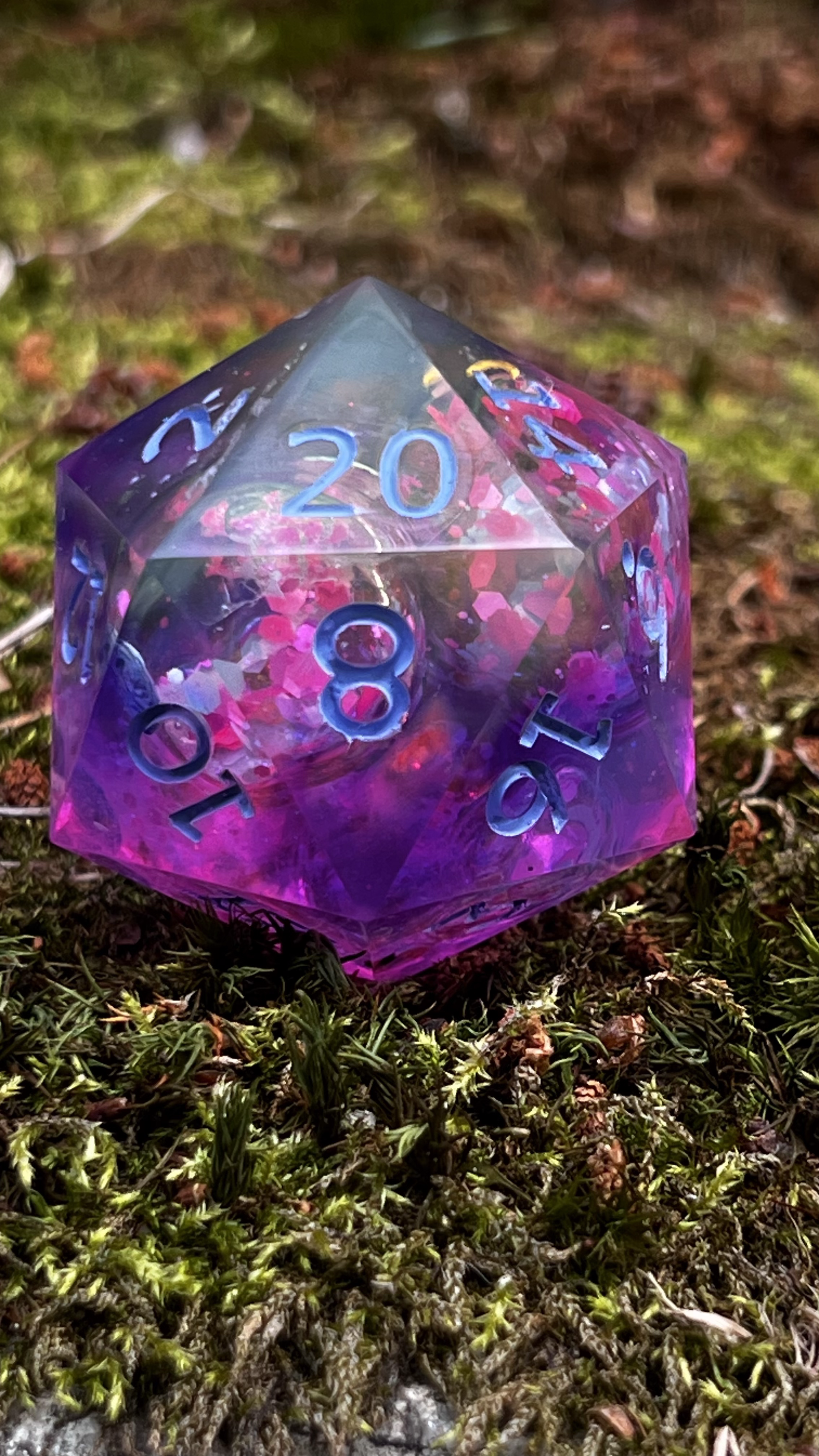 Sorceress' Veil 55 mm (Liquid Core) Chonk d20