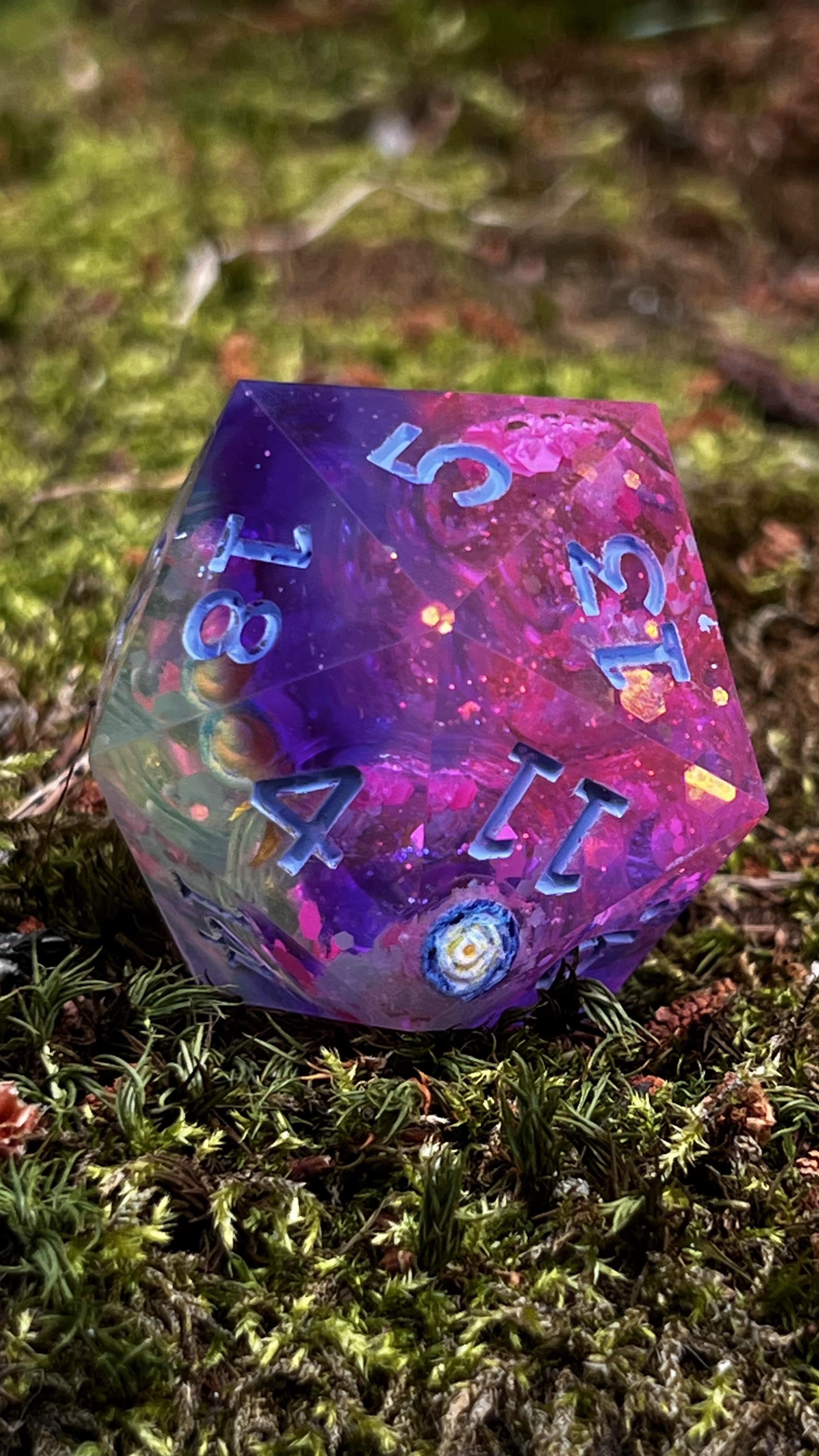 Sorceress' Veil 55 mm (Liquid Core) Chonk d20
